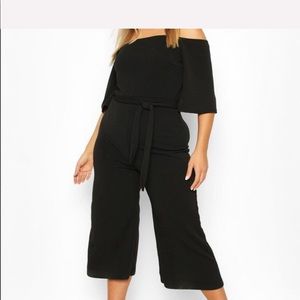 BOOHOO OFF THE SHOULDER BLACK JUMPSUIT